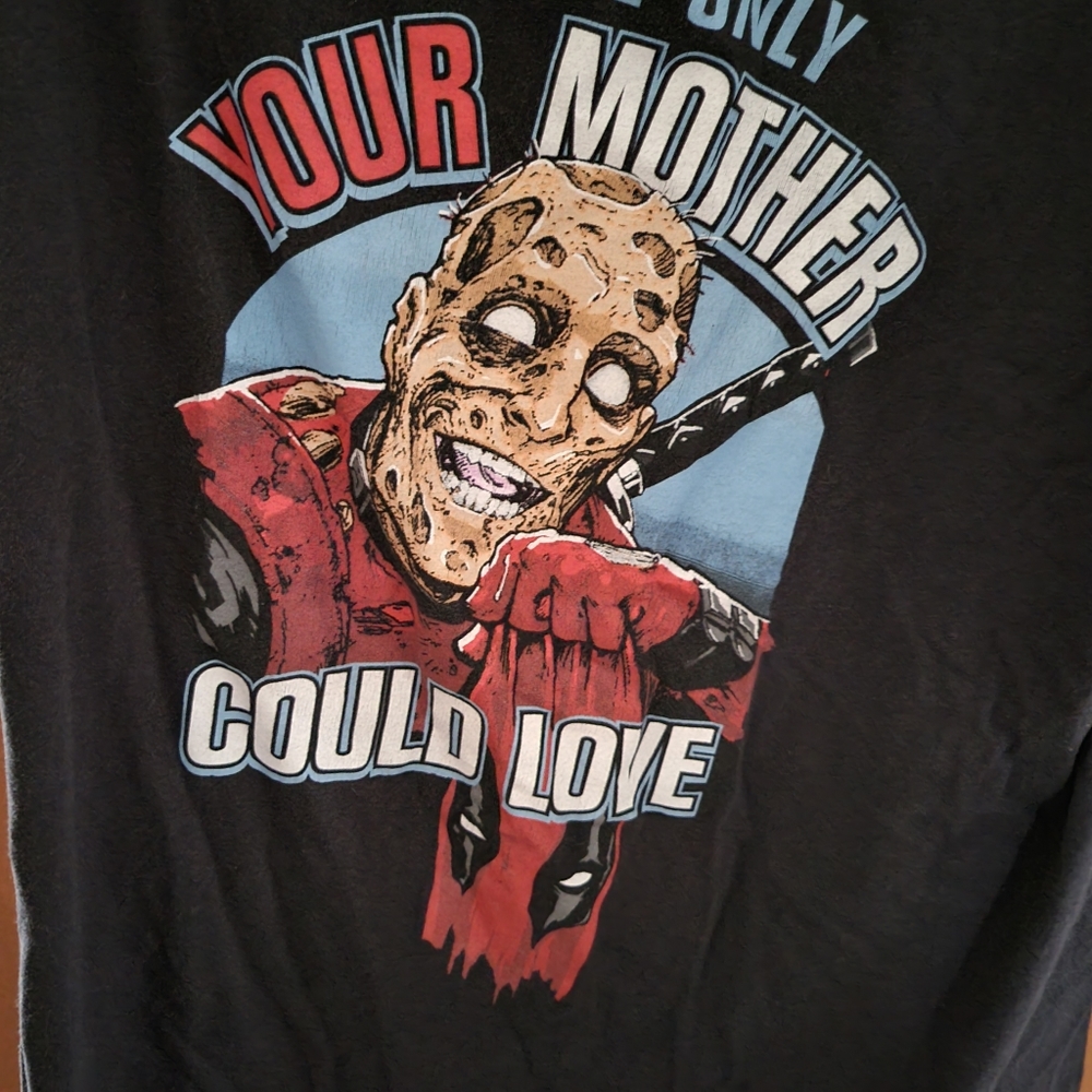 Deadpool Only A Face Your Mother Could Love XL